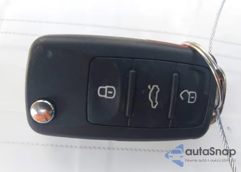 2018 Volkswagen Tiguan Limited 2.0T z USA, uszkodzony, nr VIN WVGAV7AX3JK005057